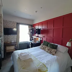 Hotel On The Prom, Cheltenham