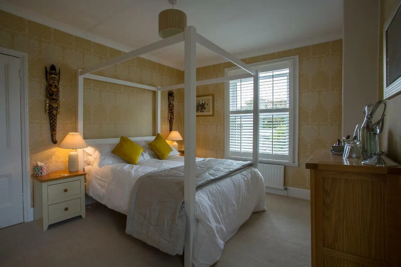 Bed & Breakfast Number 8 Cheltenham