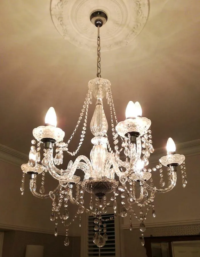 Number 8 Cheltenham Bed & Breakfast