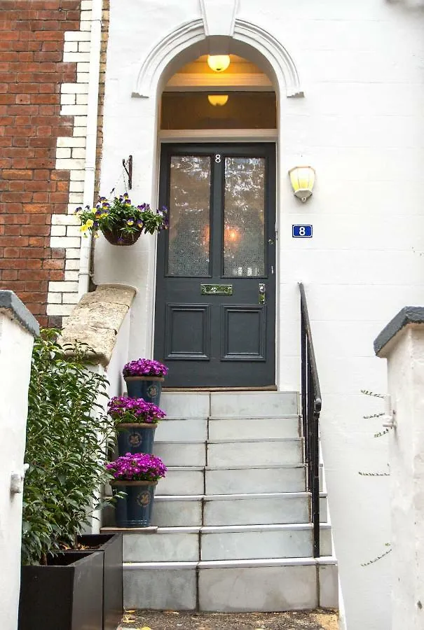 Bed & Breakfast Number 8 Cheltenham